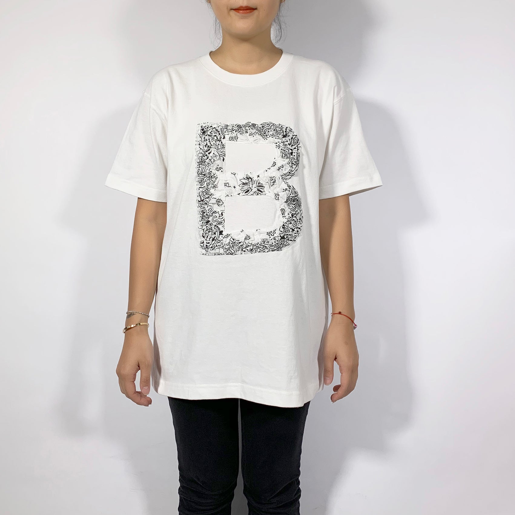Crinkle Effect Alphabet B Short Sleeves T-shirt