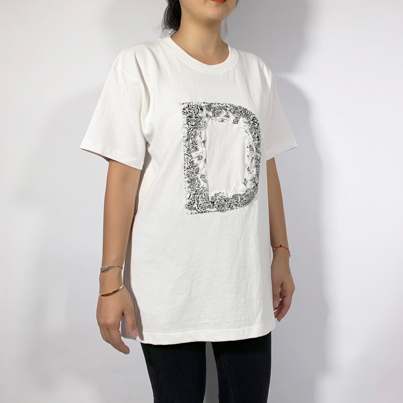 Crinkle Effect Alphabet D Short Sleeves T-shirt