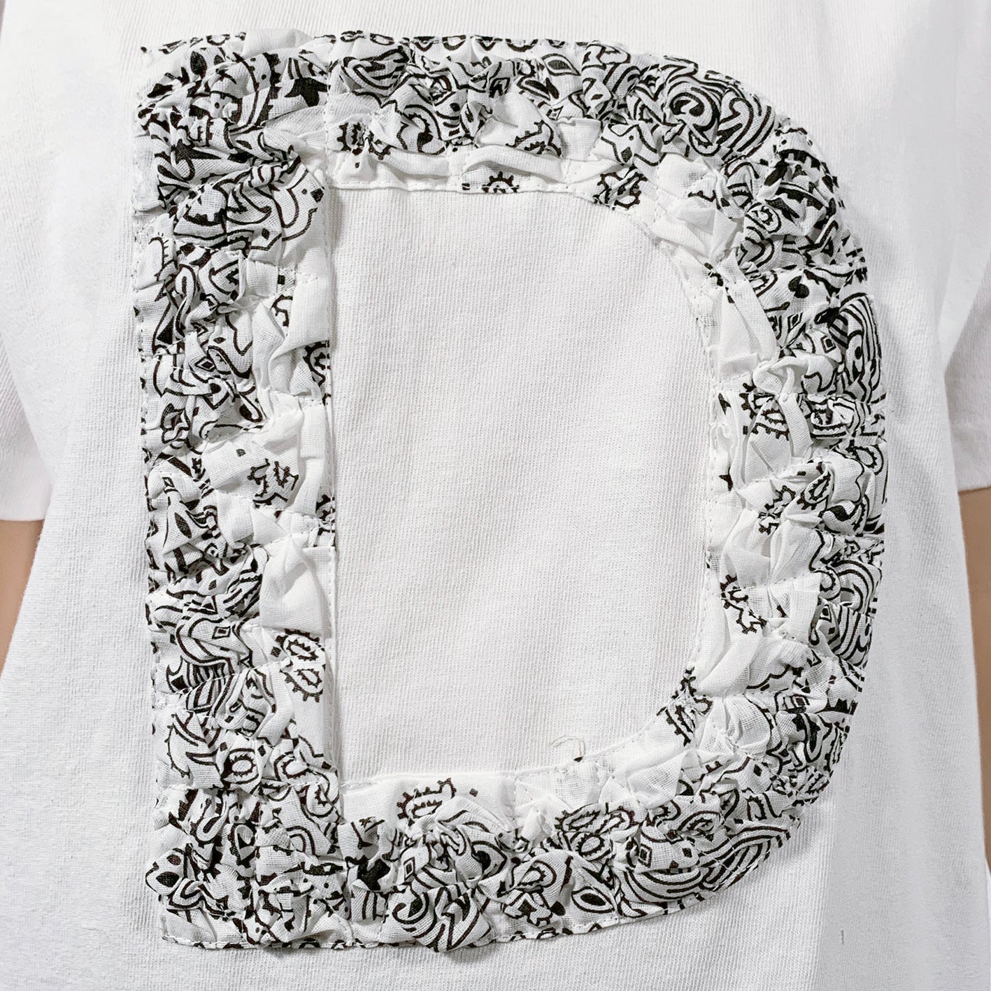 Crinkle Effect Alphabet D Short Sleeves T-shirt