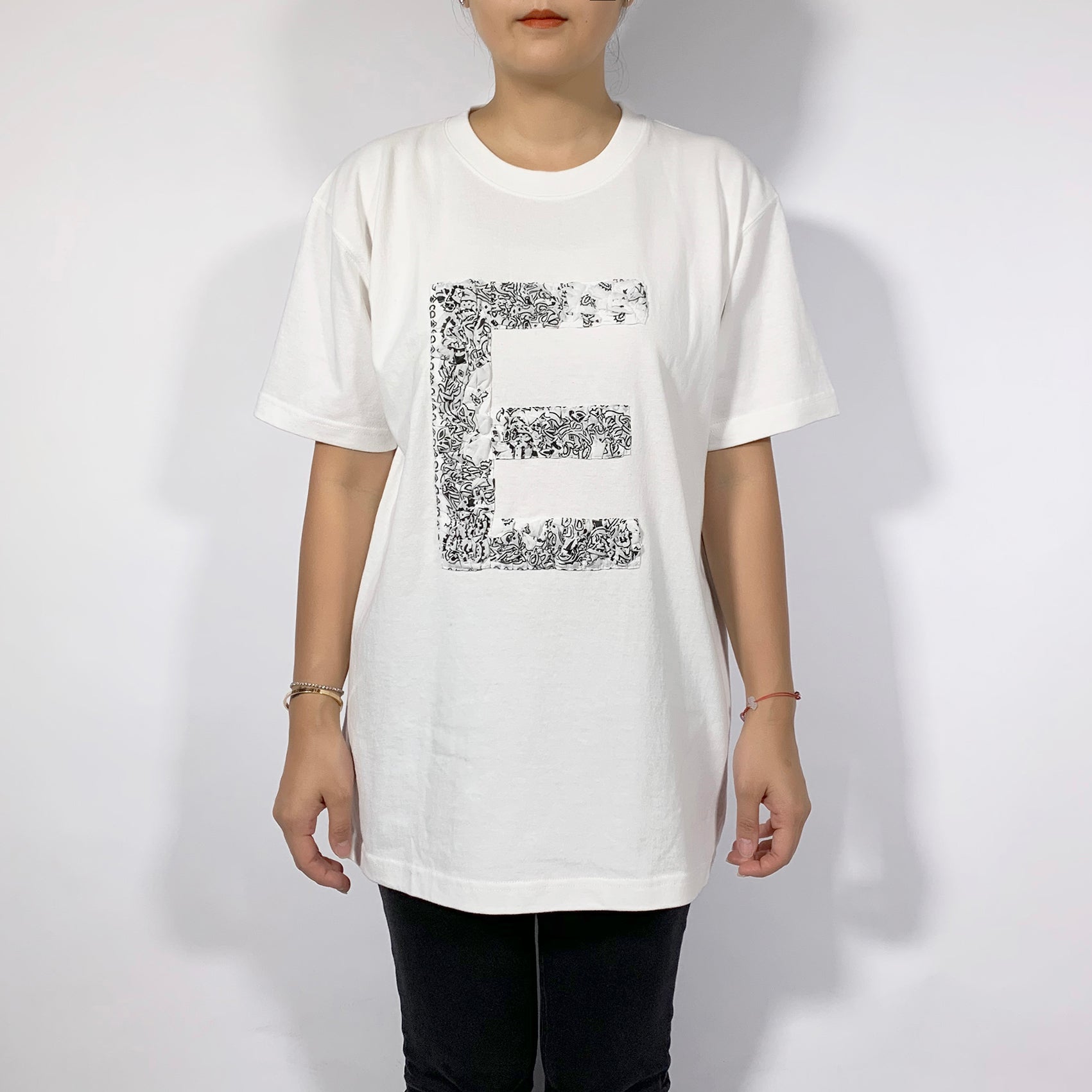 Crinkle Effect Alphabet E Short Sleeves T-shirt