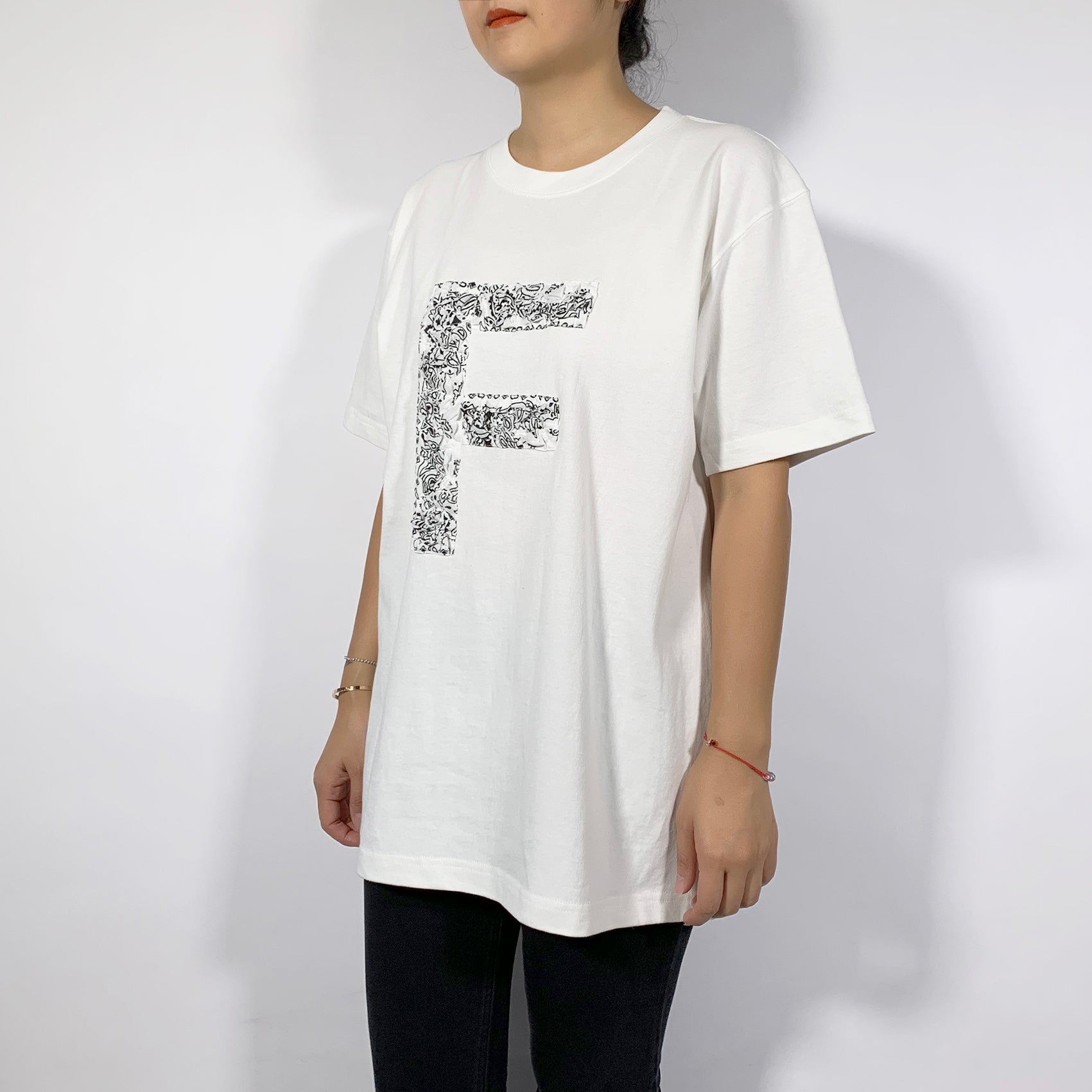 泡泡紗字母 F 短袖 T 恤