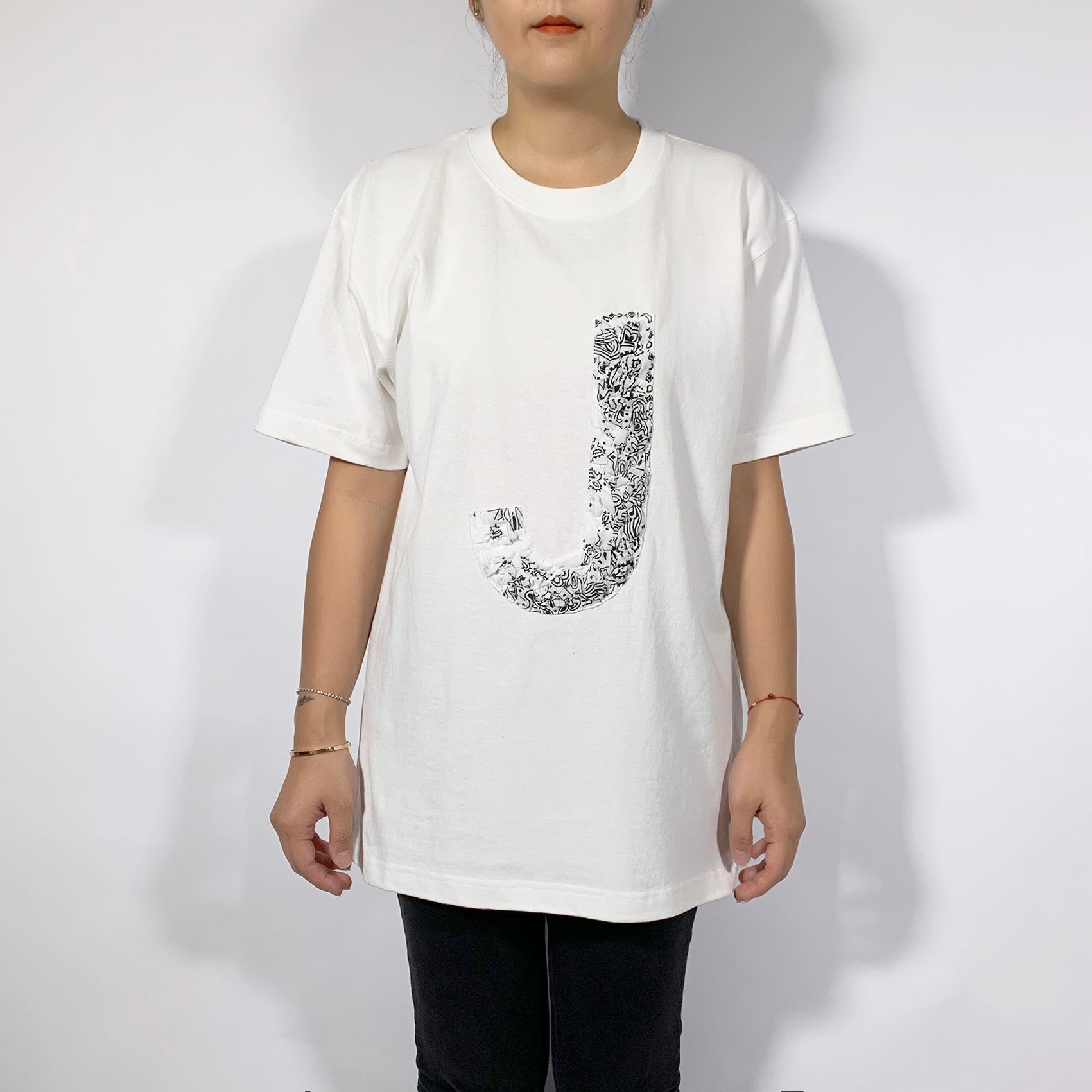 Crinkle Effect Alphabet J Short Sleeves T-shirt