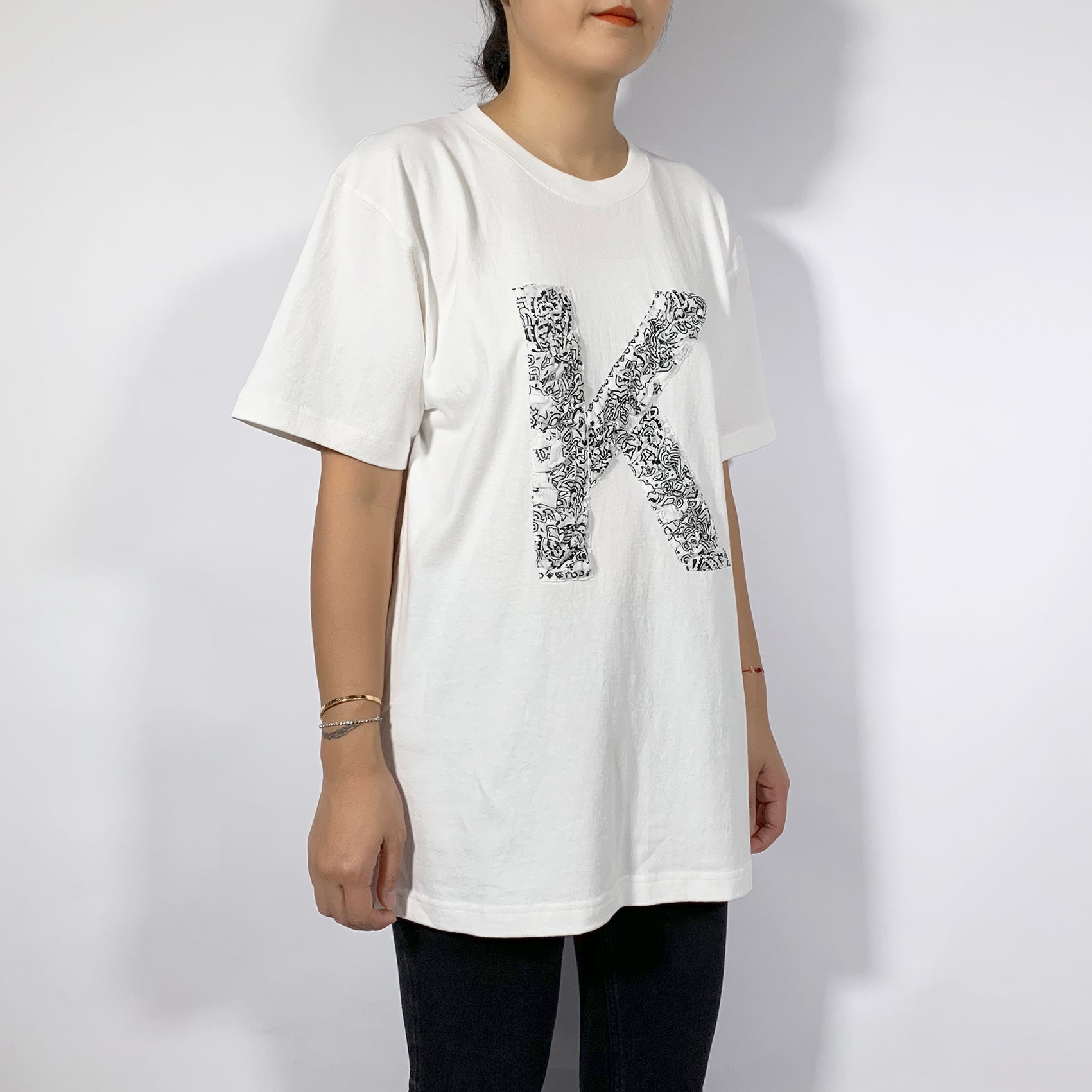 Crinkle Effect Alphabet K Short Sleeves T-shirt