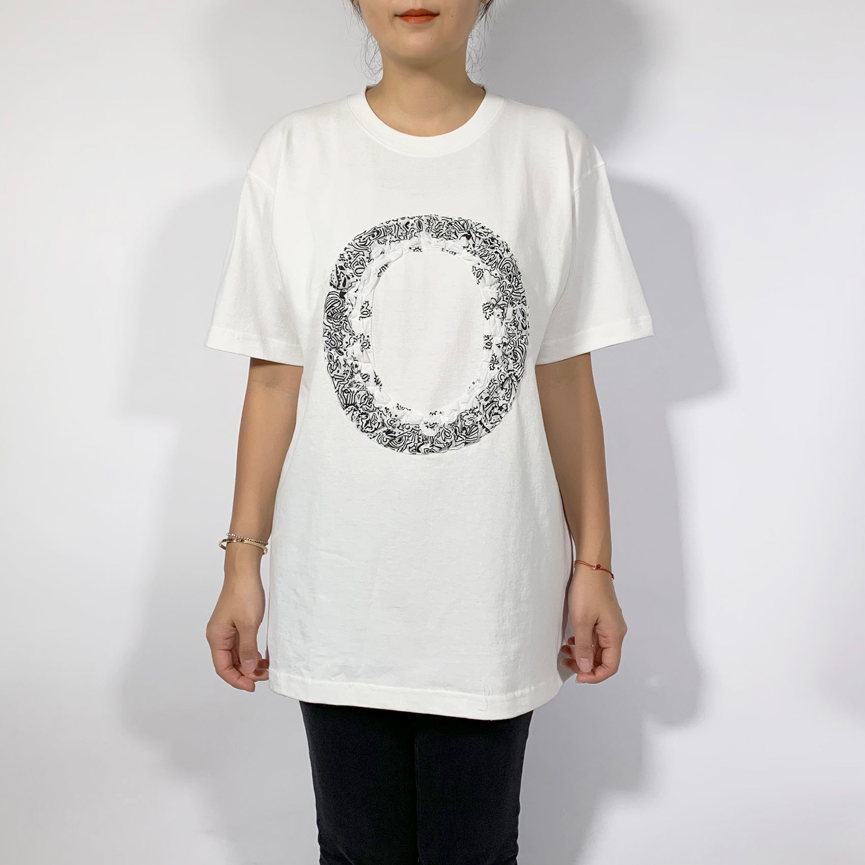 Crinkle Effect Alphabet O Short Sleeves T-shirt