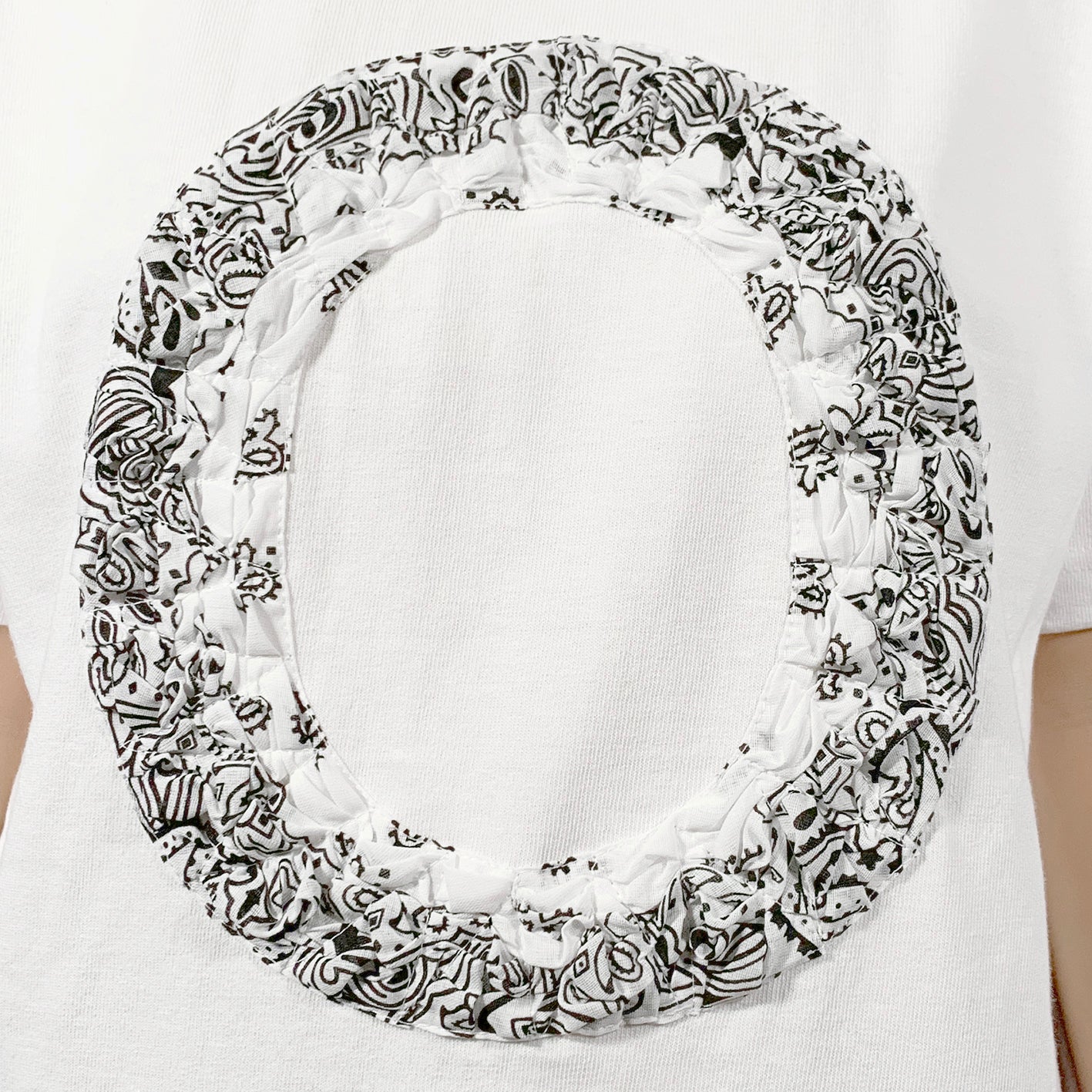 Crinkle Effect Alphabet O Short Sleeves T-shirt