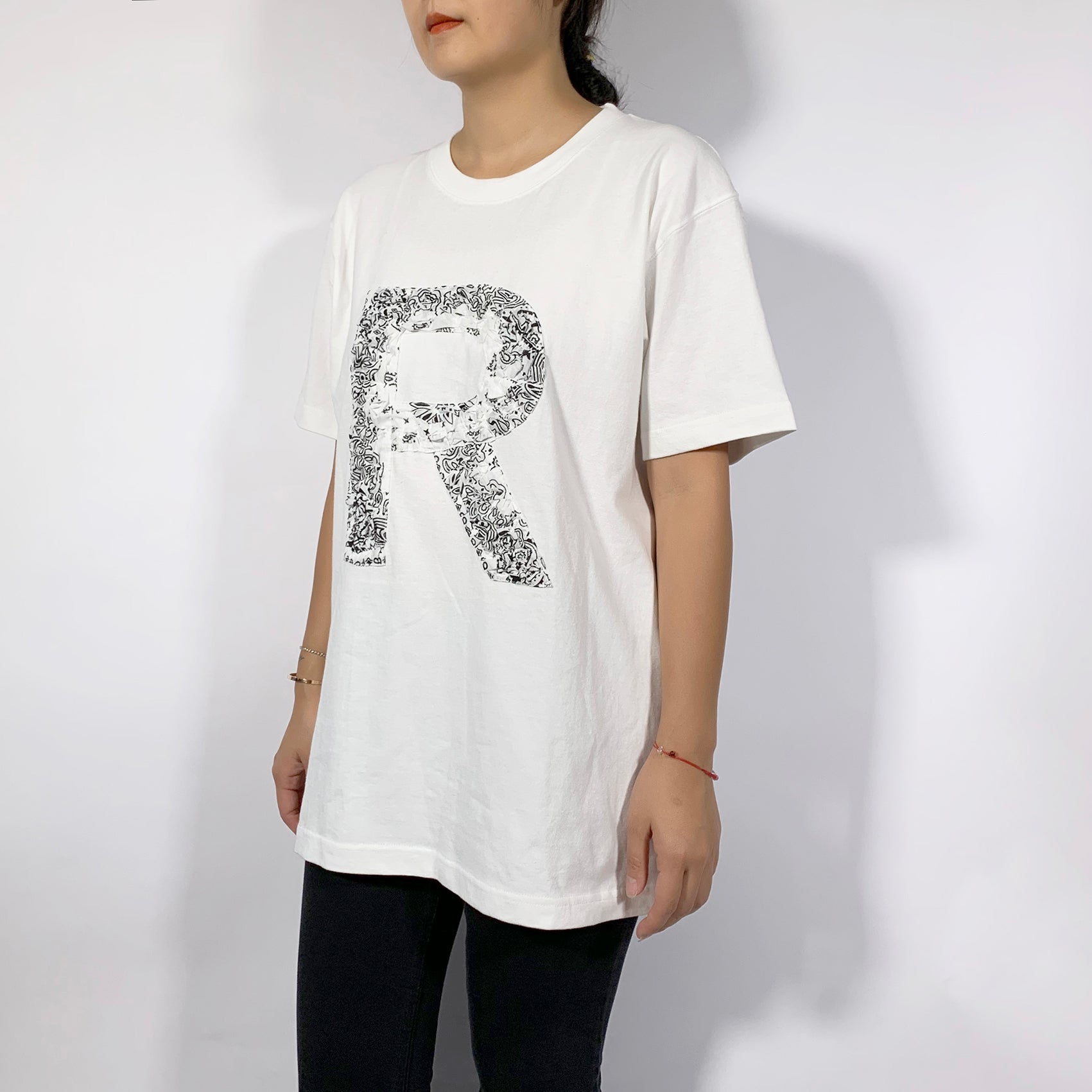 Crinkle Effect Alphabet R Short Sleeves T-shirt