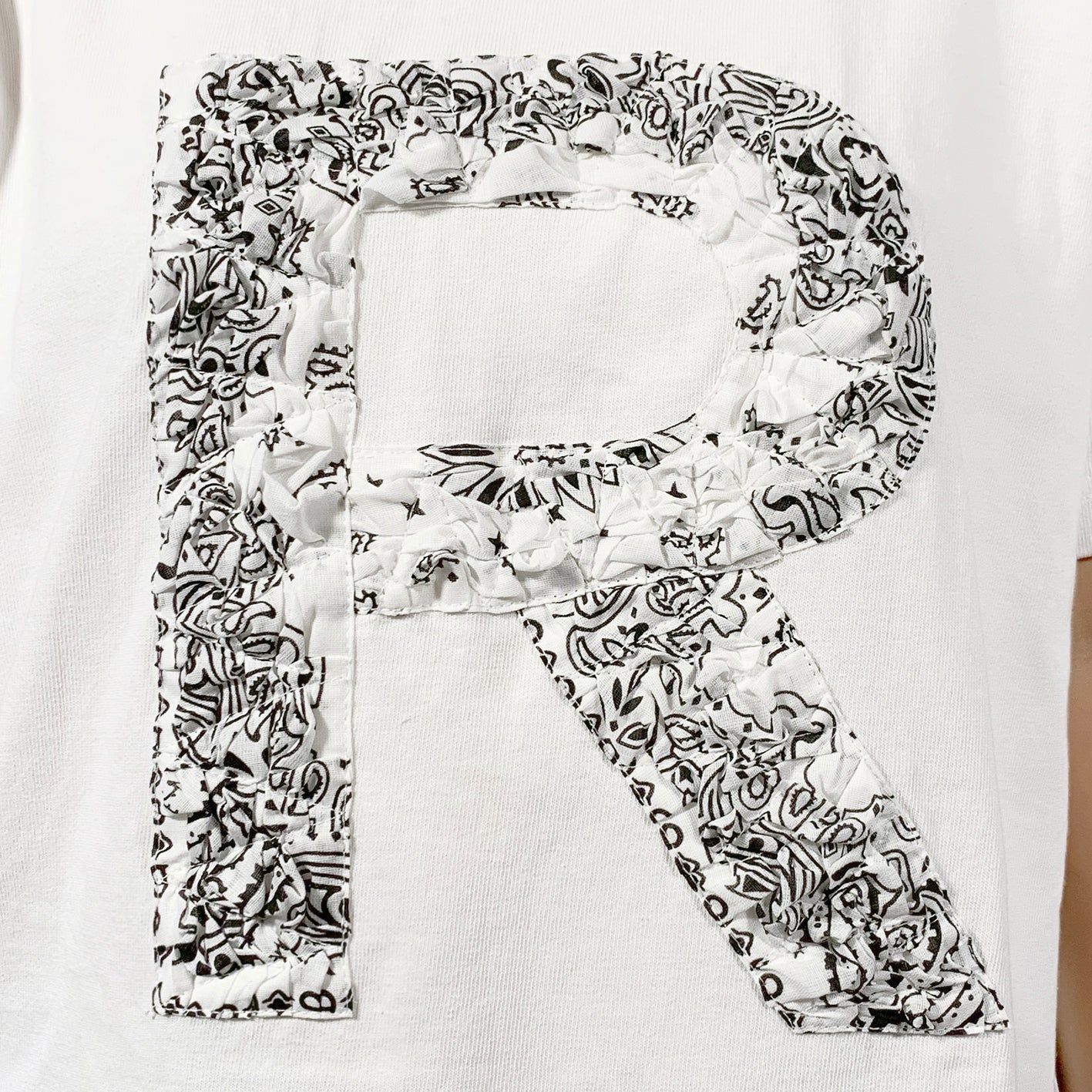 Crinkle Effect Alphabet R Short Sleeves T-shirt