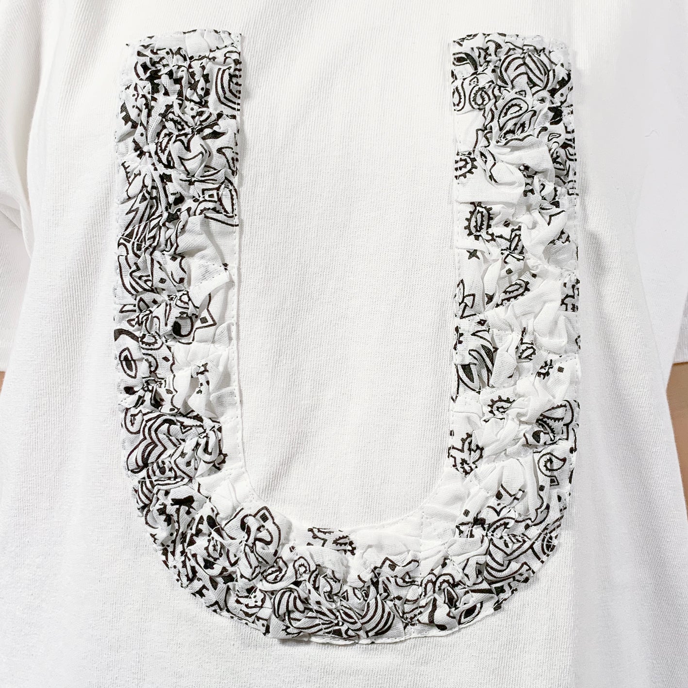 Crinkle Effect Alphabet U Short Sleeves T-shirt