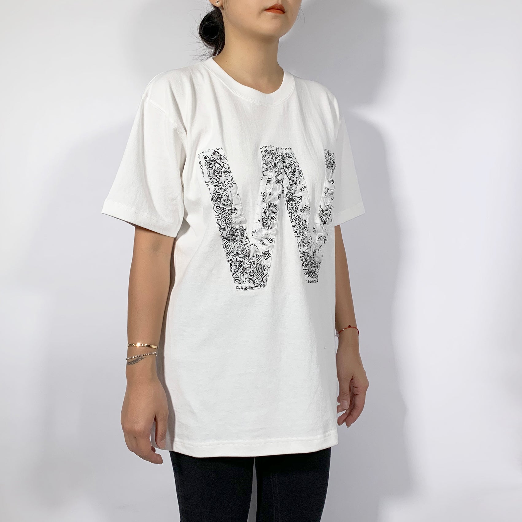 Crinkle Effect Alphabet W Short Sleeves T-shirt