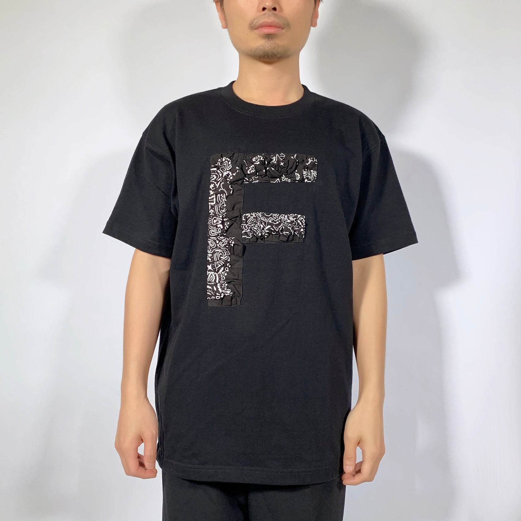 Crinkle Effect Alphabet F Short Sleeves T-shirt