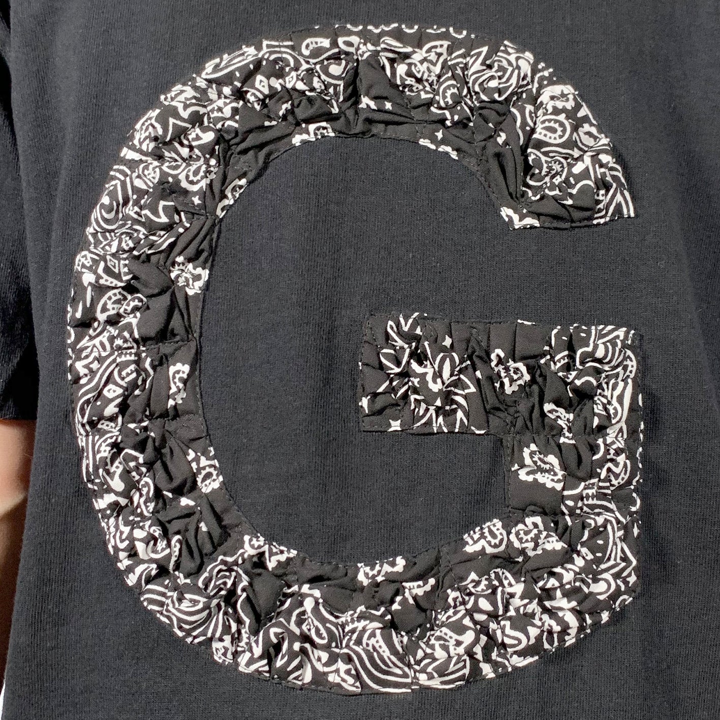 Crinkle Effect Alphabet G Short Sleeves T-shirt