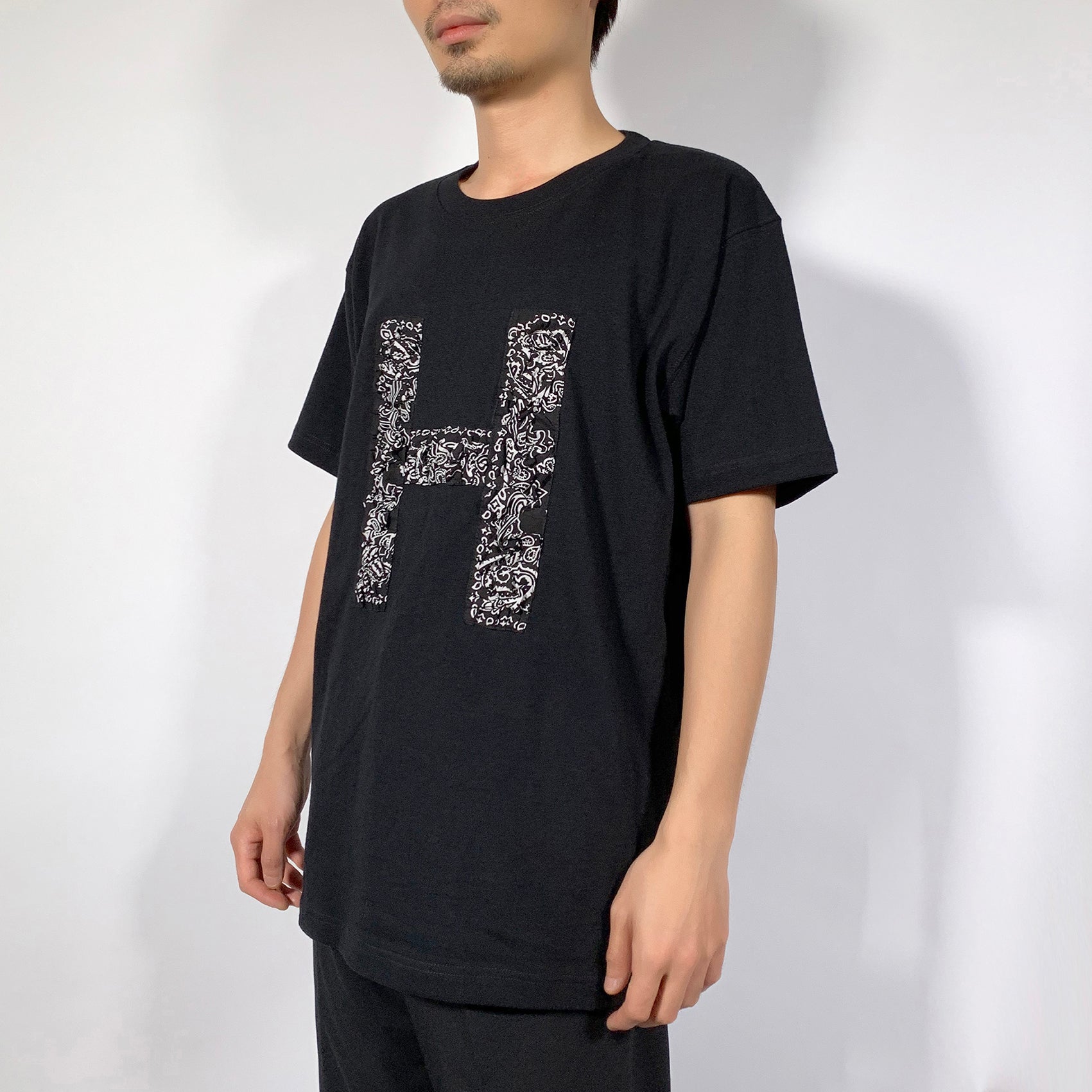 縐褶感字母H短袖T恤