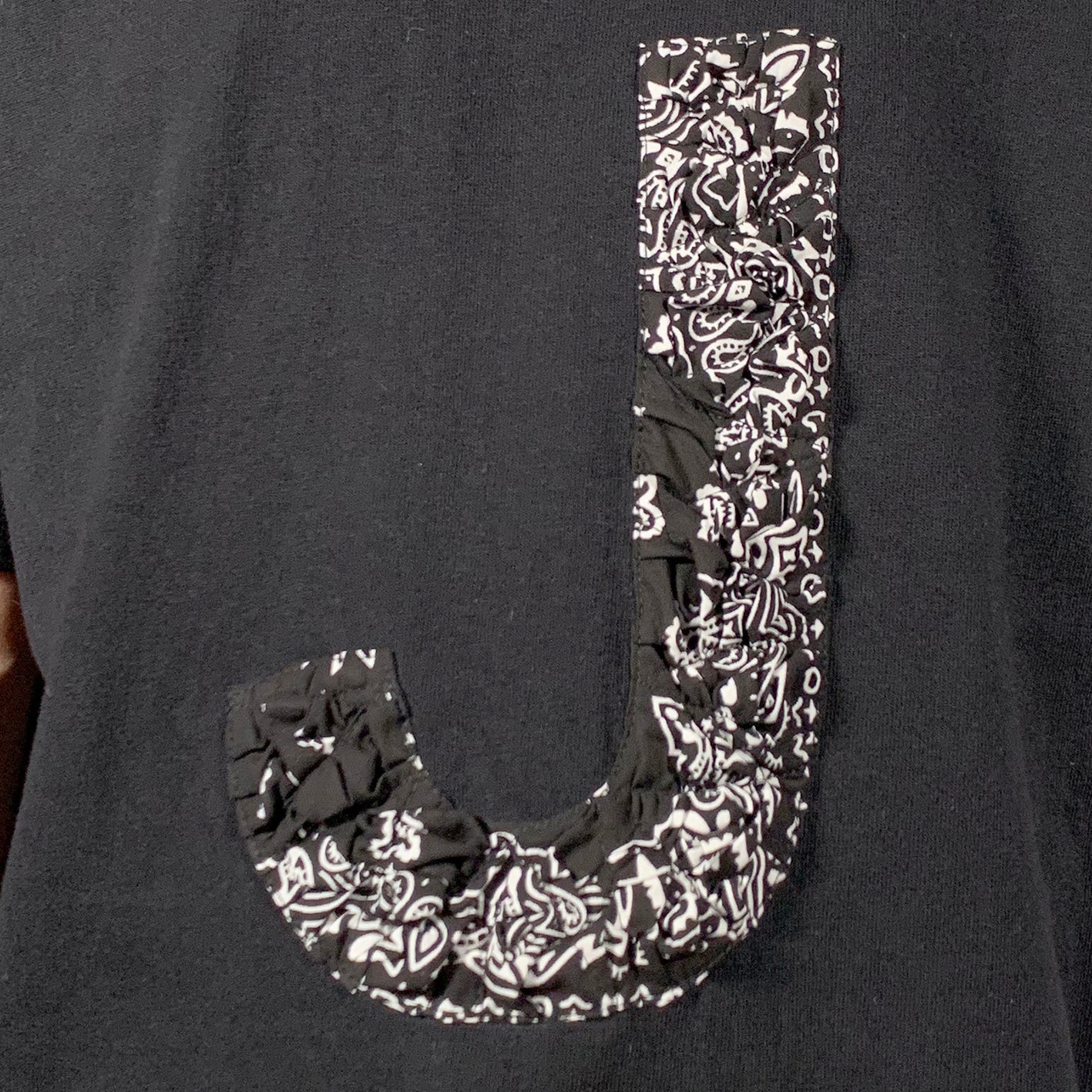 Crinkle Effect Alphabet J Short Sleeves T-shirt